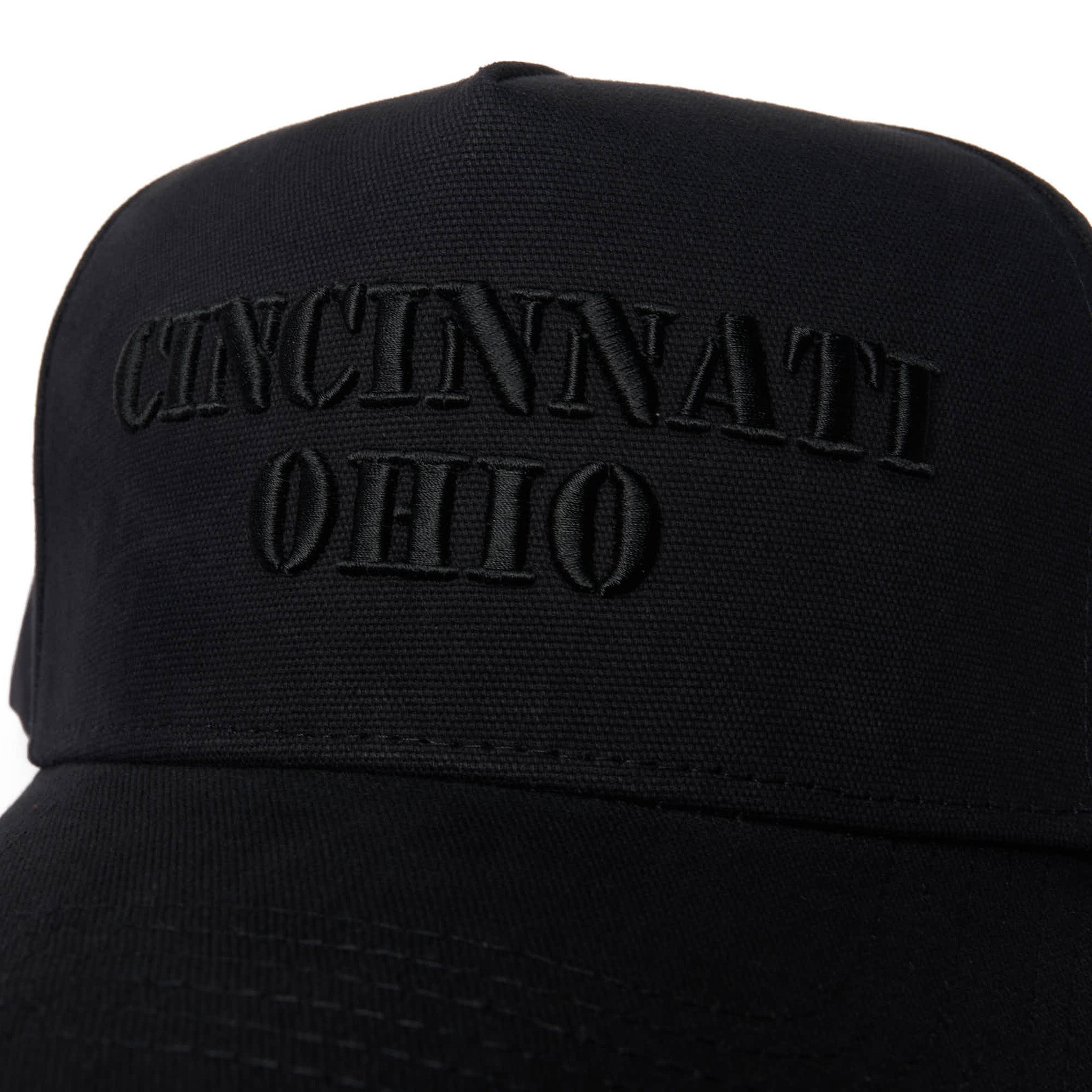 CINCINNATI OHIO - BLACK CANVAS