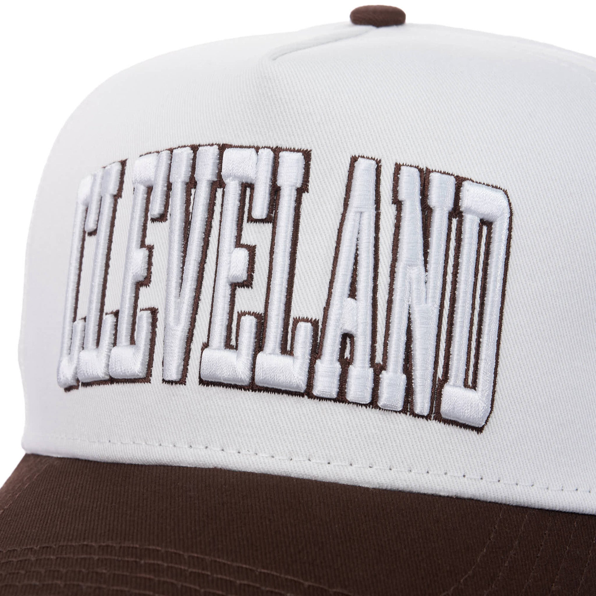 CLEVELAND ARCH - WHITE/BROWN