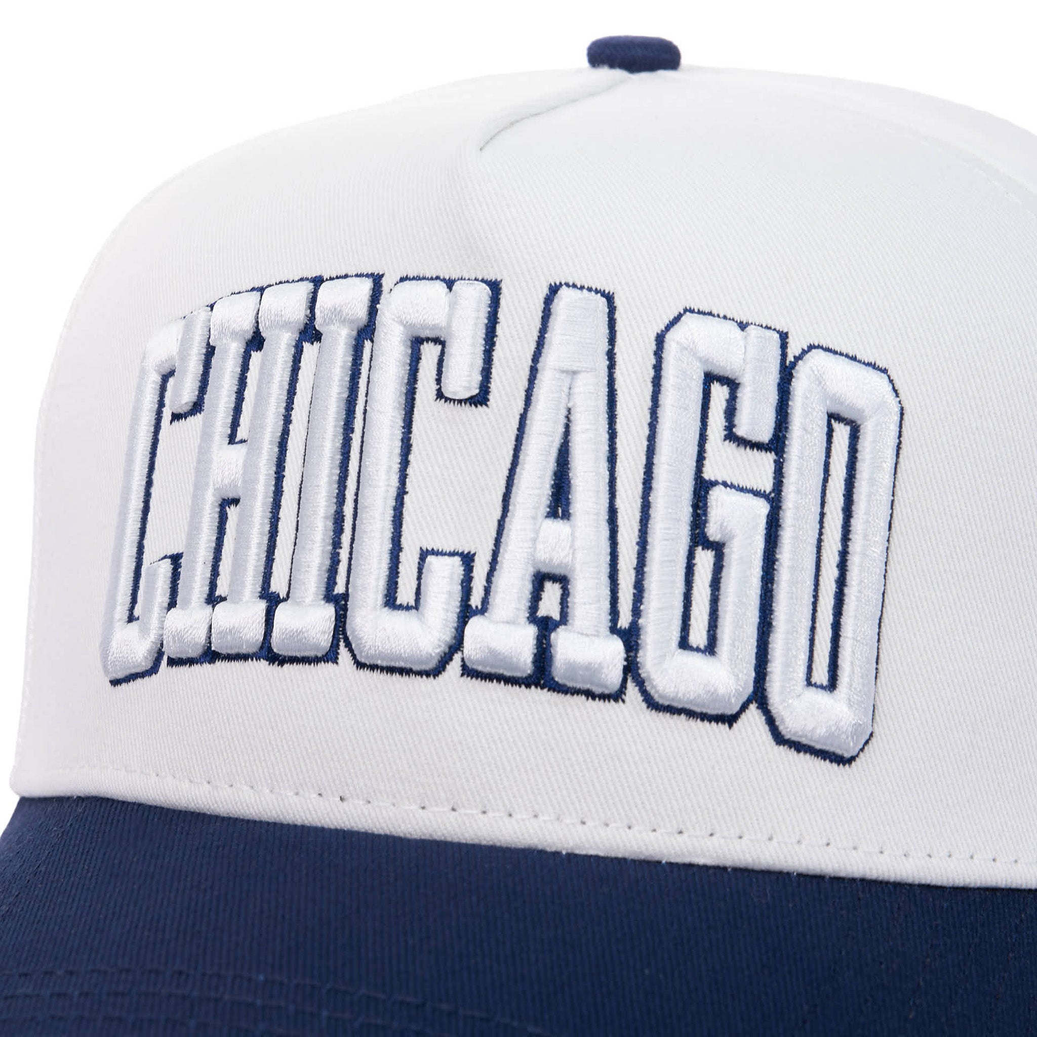 CHICAGO ARCH - WHITE/NAVY
